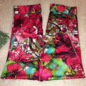 NATORI Sz S Satin Red & Multi Color Pajama Pants